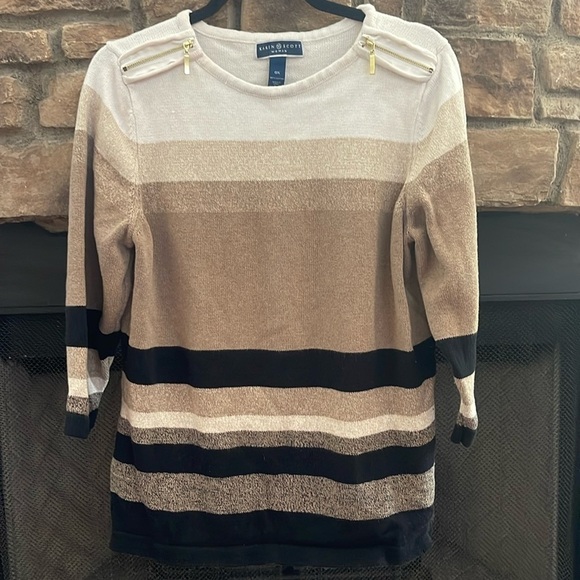 Karen Scott tan, cream and black striped sweater with gold zipper detail. OX - Picture 1 of 9